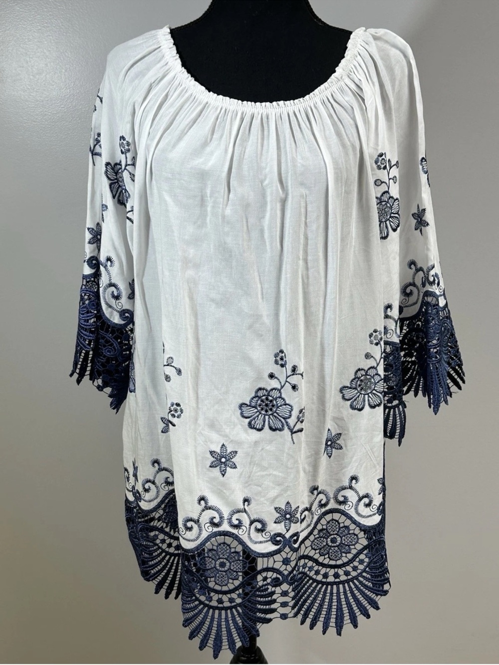 NWT New Collection 100% Viscose Made In Italy Wmn’s embroidered in NavyBlue M